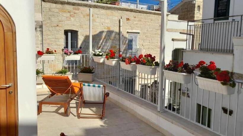 پانسیون L Arco Antico   Una Casa Sul Mare