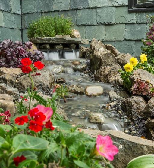 Alaska House Of Jade Bed And Breakfast