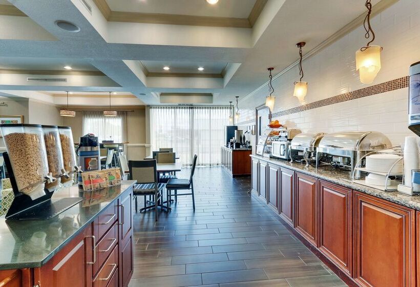 هتل Comfort Inn & Suites