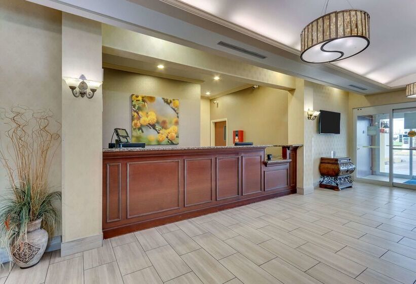 هتل Comfort Inn & Suites