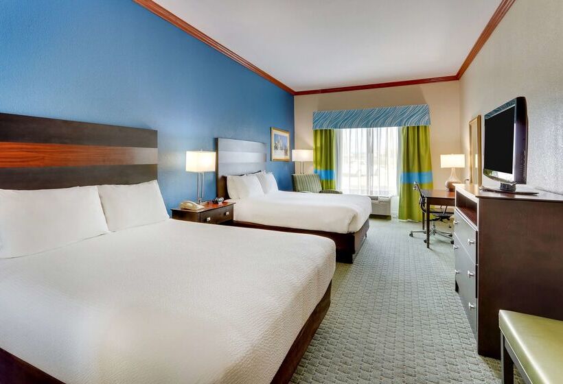 هتل Comfort Inn & Suites