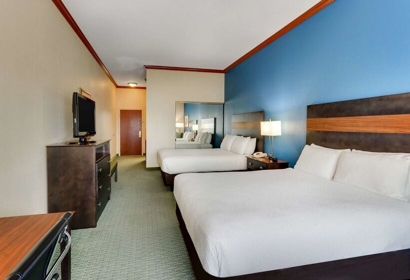 هتل Comfort Inn & Suites