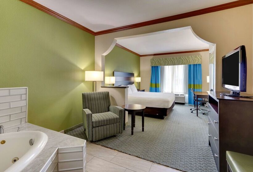 هتل Comfort Inn & Suites