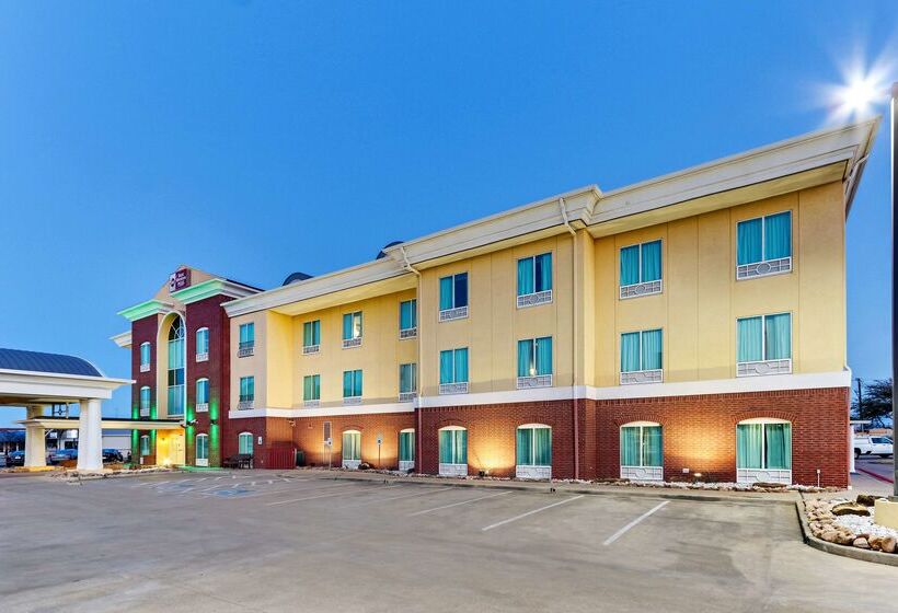 هتل Comfort Inn & Suites
