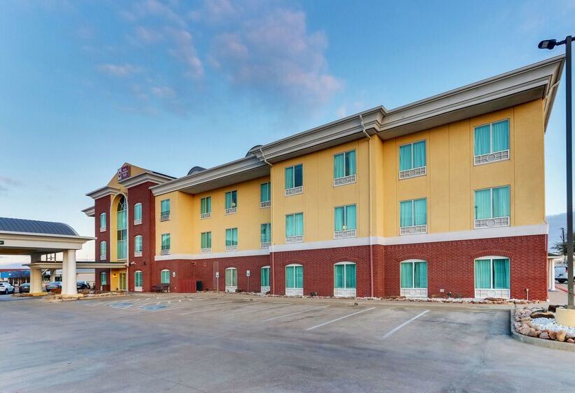 هتل Comfort Inn & Suites