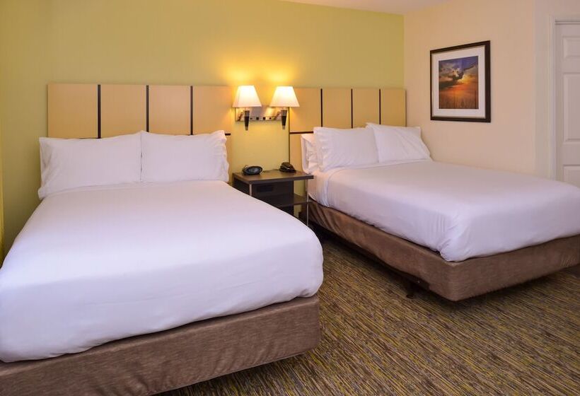 هتل Candlewood Suites Bloomington, An Ihg