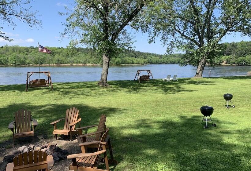 هتل Cedar Lodge And Settlement