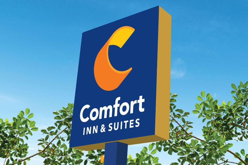 酒店 Comfort Inn & Suites