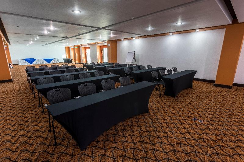 هتل Hilton Queretaro