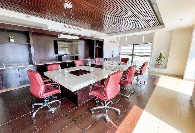 هتل Hilton Queretaro