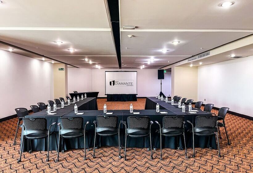 هتل Hilton Queretaro