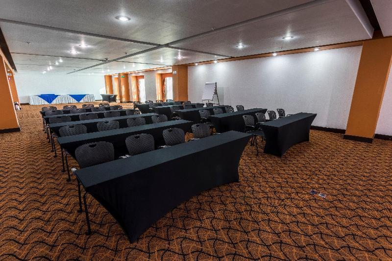 هتل Hilton Queretaro