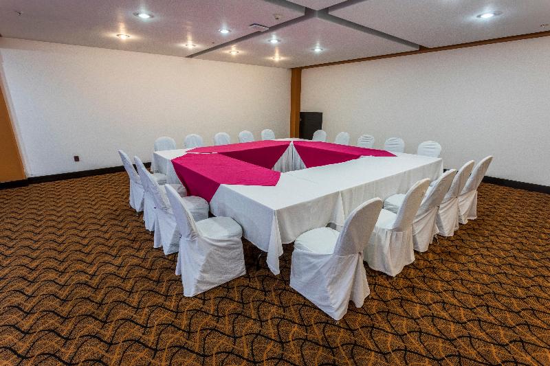 هتل Hilton Queretaro