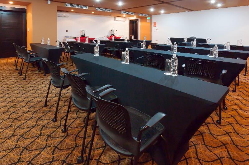 هتل Hilton Queretaro