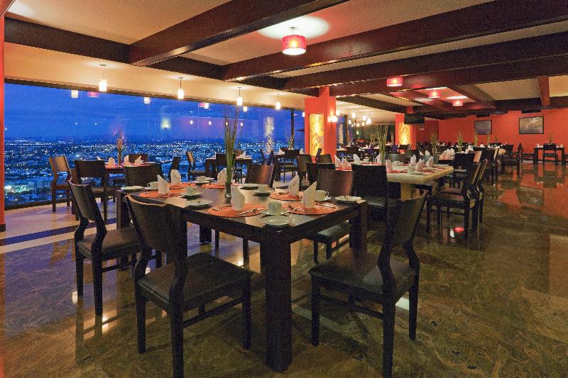 هتل Hilton Queretaro