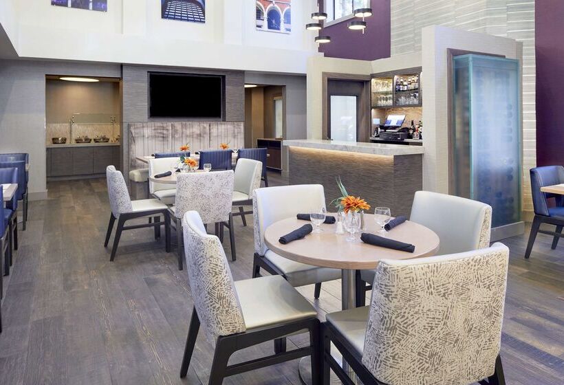 فندق Doubletree By Hilton Atlanta  Alpharetta