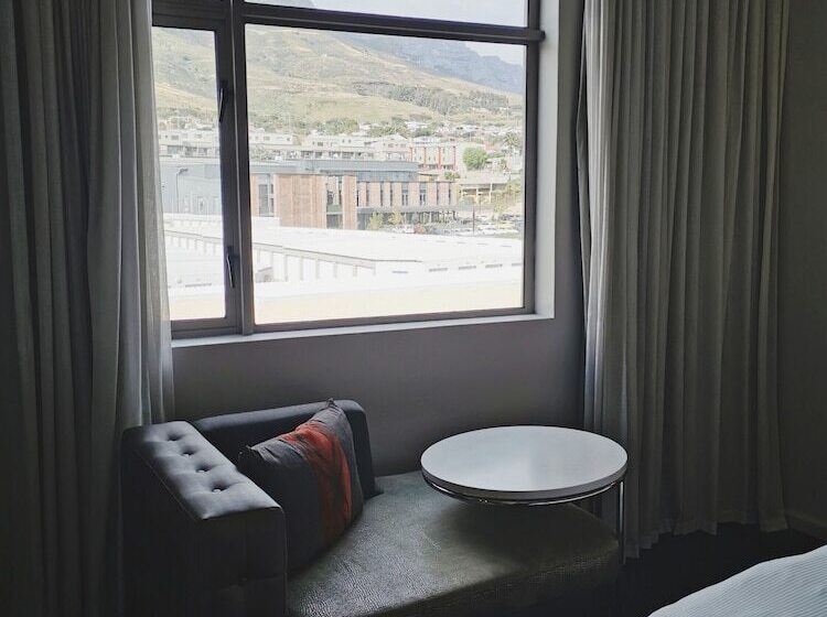호텔 Doubletree By Hilton Cape Town Upper Eastside