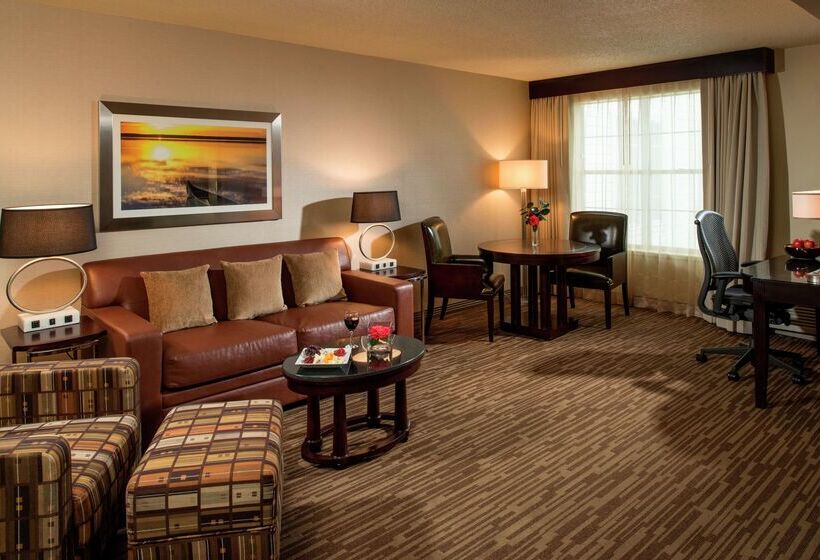 هتل Doubletree Raleigh Durham Airport At Research Triangle Park