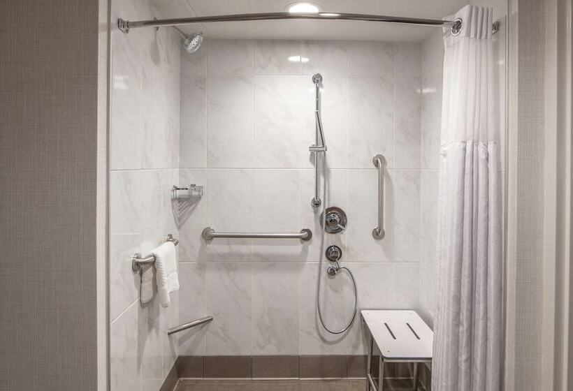 בית מלון כפרי Doubletree By Hilton Dallas   Farmers Branch