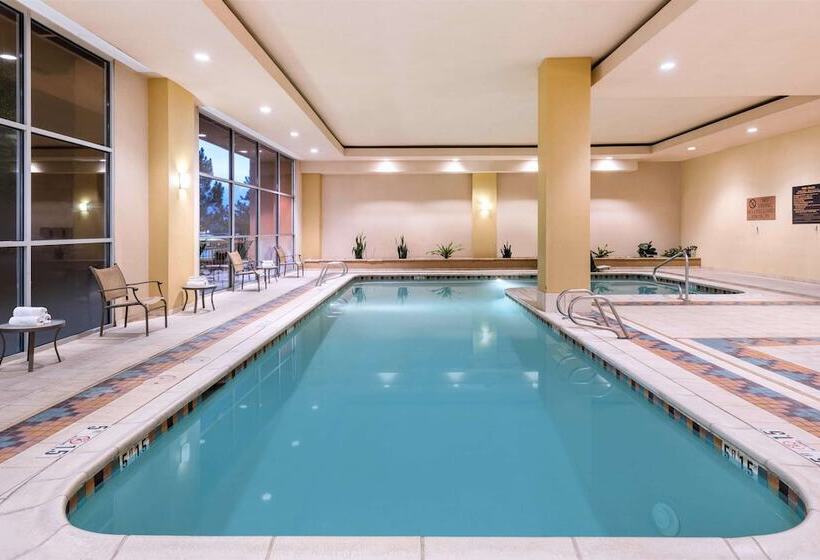 هتل Embassy Suites By Hilton Albuquerque