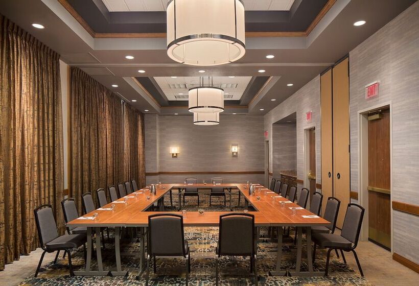 Embassy Suites By Hilton Dallas Frisco Hotel & Convention Center