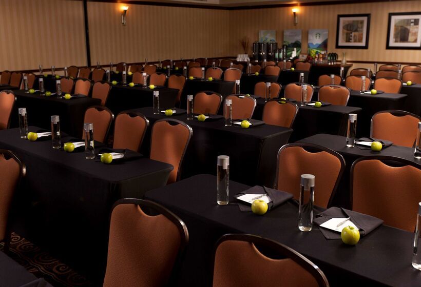 فندق Embassy Suites Lubbock