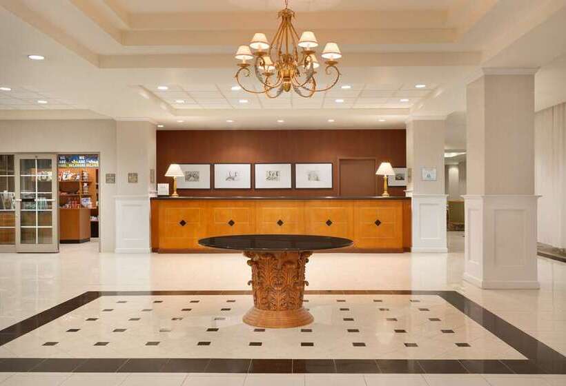 هتل Embassy Suites By Hilton Newark Wilmington South
