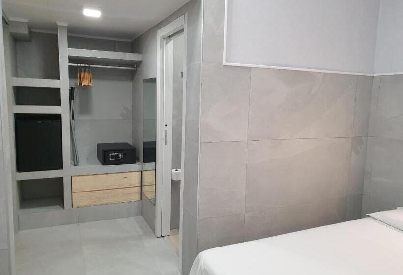 Fotos del hotel Eurohotel:  46