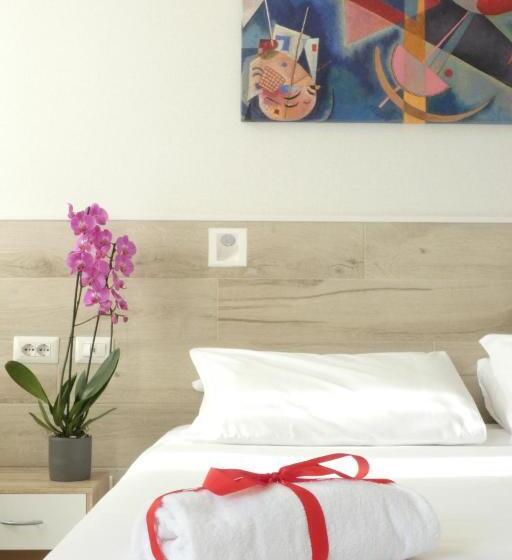 Fotos del hotel Eurohotel:  2