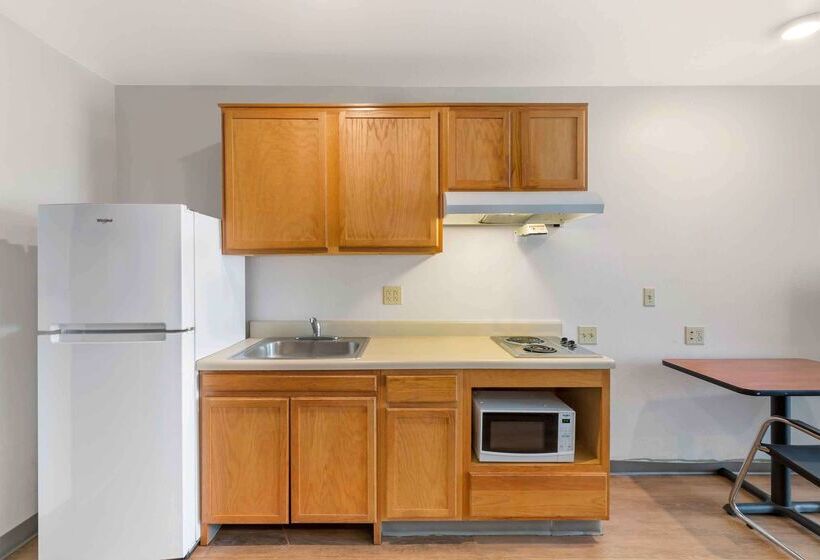 호텔 Extended Stay America Select Suites  Cleveland  Avon
