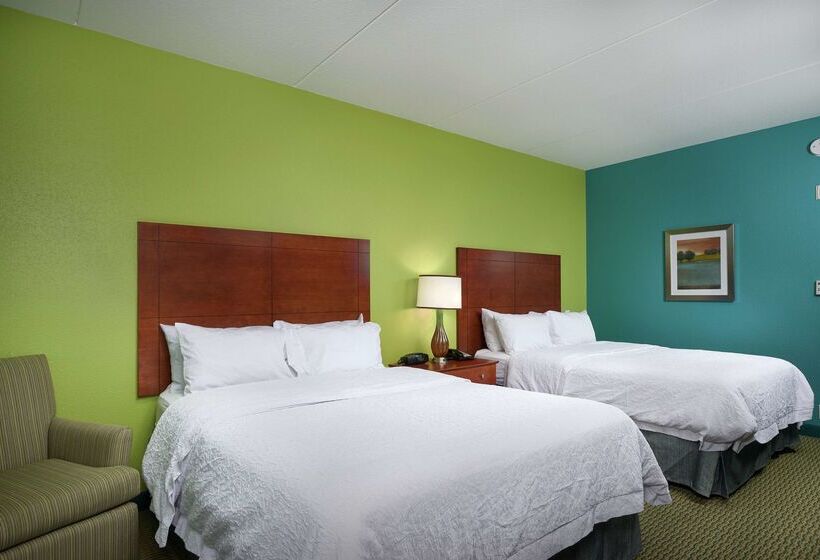 فندق Hampton Inn Bermuda Run