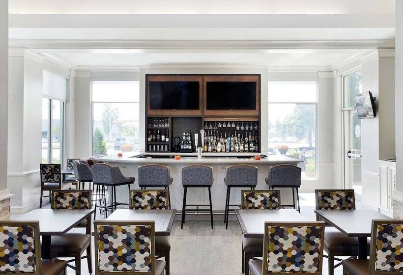 בית מלון כפרי Hilton Garden Inn Allentown West