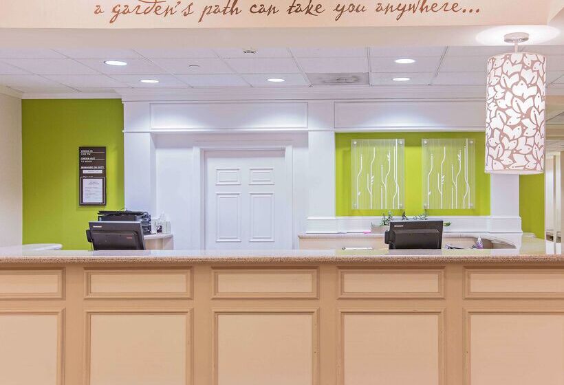 هتل Hilton Garden Inn Des Moines/urbandale