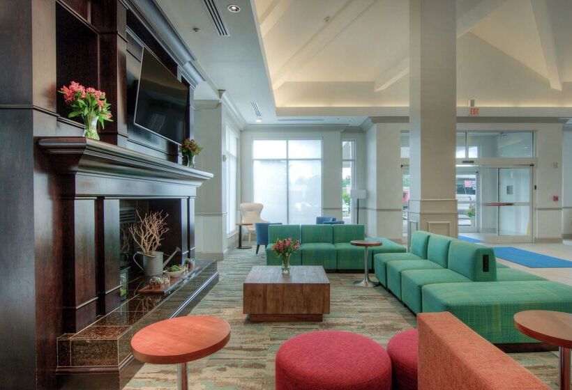 هتل Hilton Garden Inn Durham Southpoint