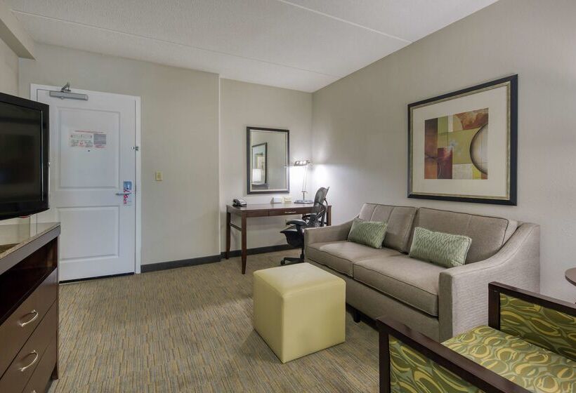 هتل Hilton Garden Inn Durham Southpoint