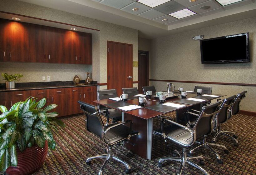 هتل Hilton Garden Inn Houstonpearland