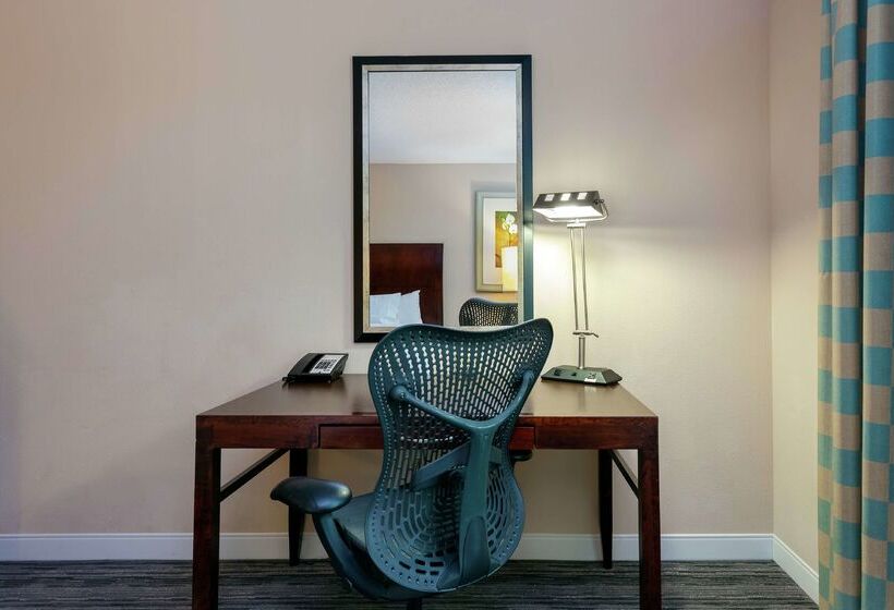 هتل Hilton Garden Inn Mobile West I 65/airport Blvd