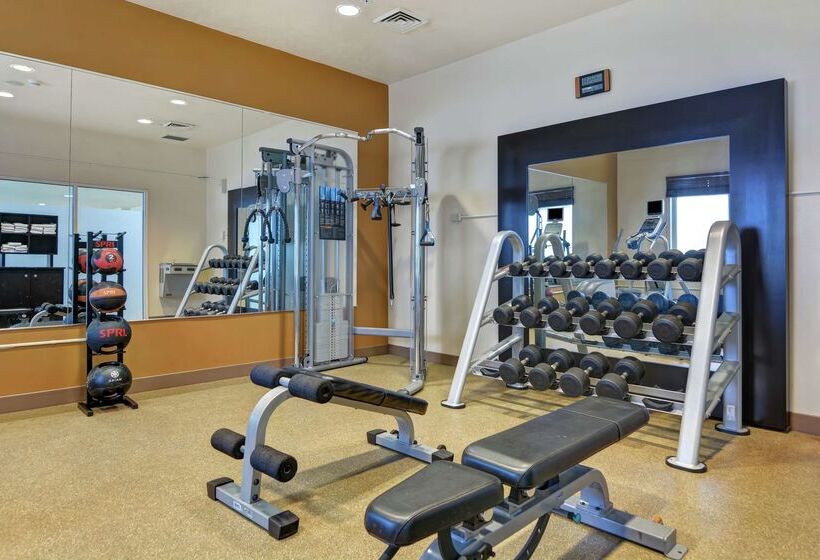 هتل Hilton Garden Inn Oshkosh