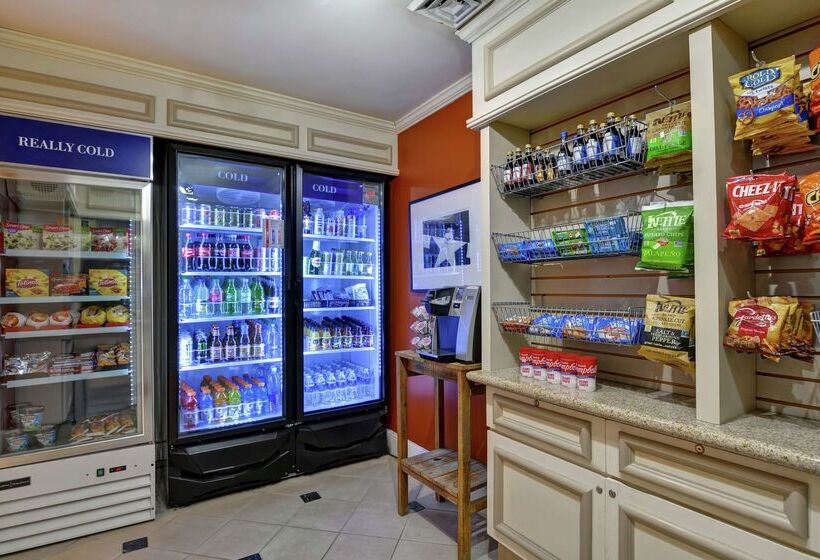 هتل Hilton Garden Inn Oshkosh