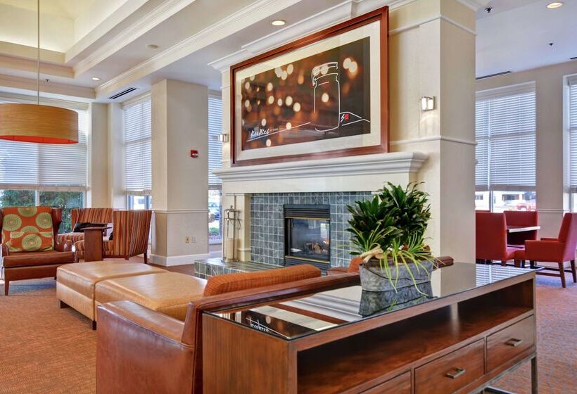 هتل Hilton Garden Inn Oshkosh