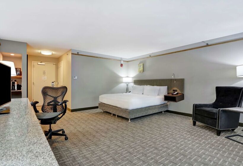 هتل Hilton Garden Inn Oshkosh