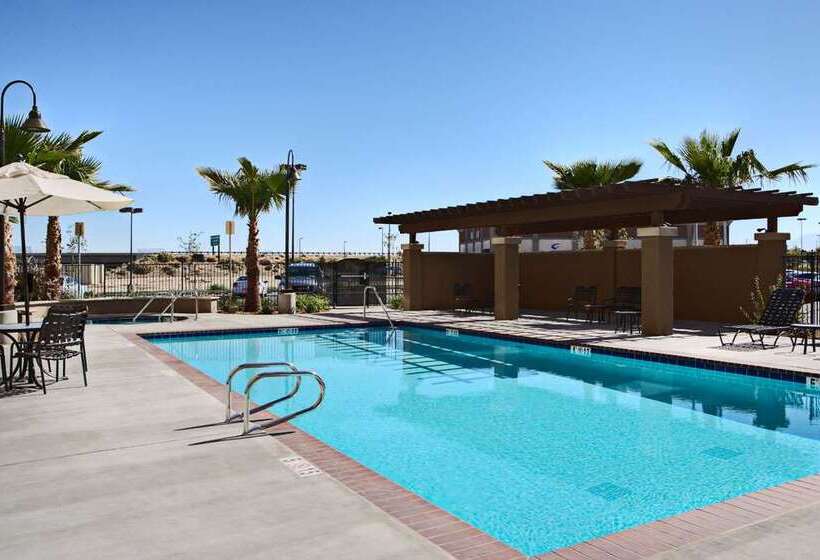 هتل Hilton Garden Inn Palmdale