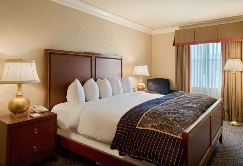 هتل Hilton President Kansas City