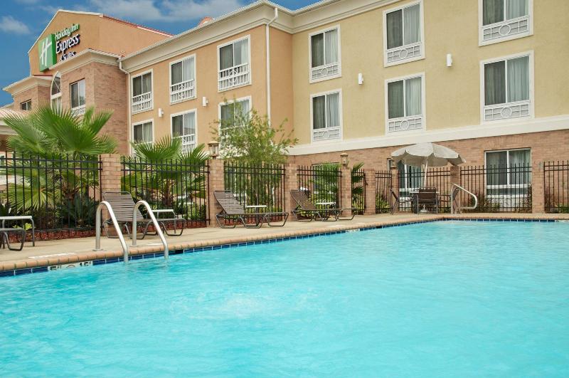 هتل Holiday Inn Express & Suites Alexandria, An Ihg