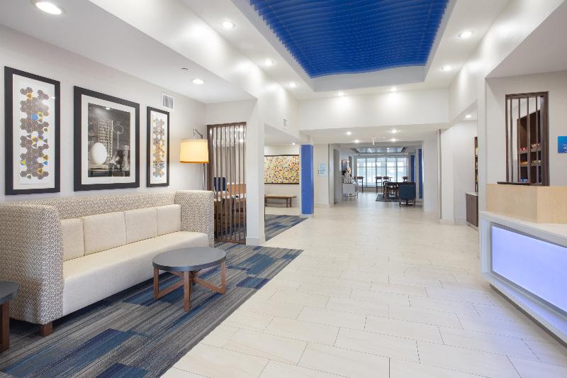 هتل Holiday Inn Express & Suites Amarillo, An Ihg
