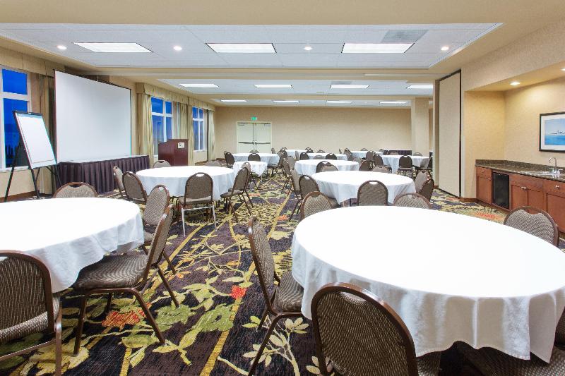 Holiday Inn Express Hotel & Suites Astoria, An Ihg