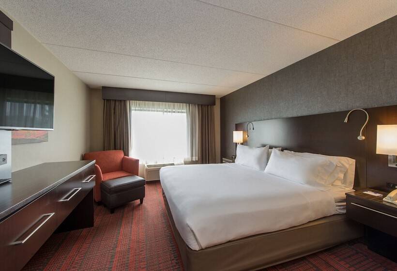 هتل Holiday Inn Express  & Suites Auburn