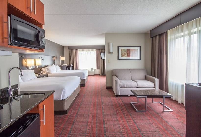 هتل Holiday Inn Express  & Suites Auburn