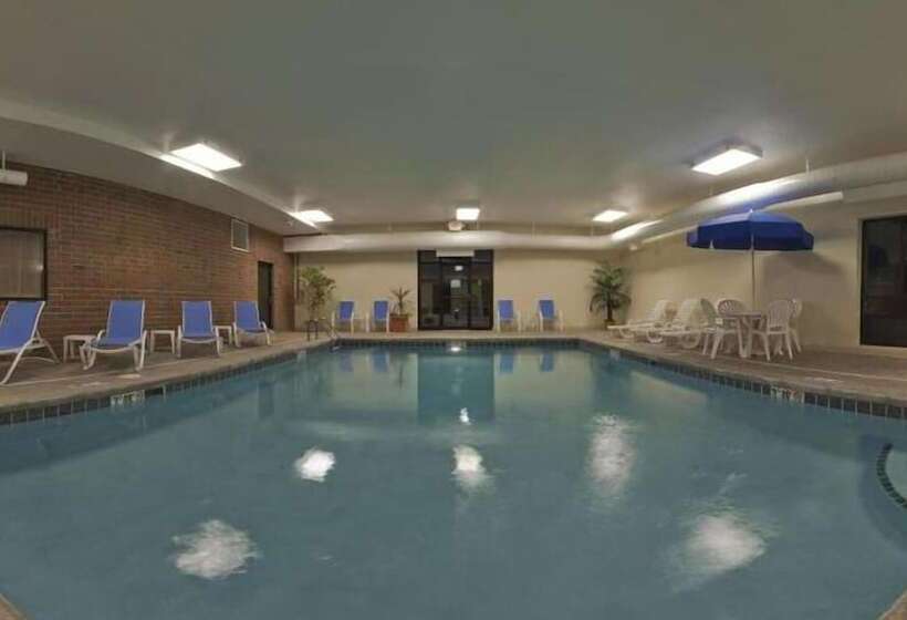 ホテル Holiday Inn Express & Suites Kent   University Area By Ihg