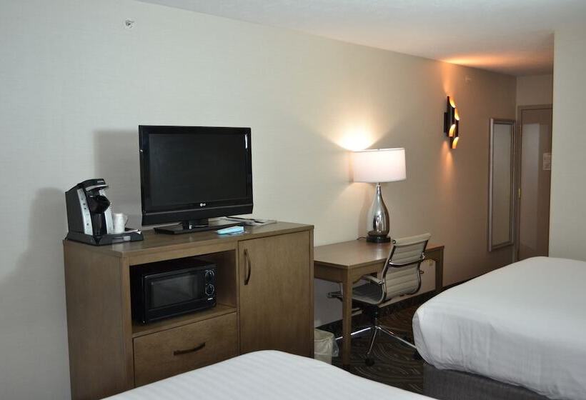 ホテル Holiday Inn Express & Suites Kent   University Area By Ihg